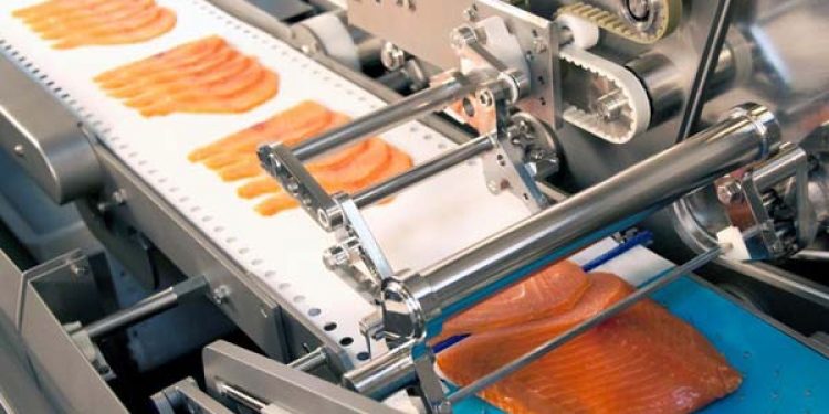 Marel presents the next generation of advanced salmon retail pack slicing.  Photo: I-Slice 3300 - Marel - @ Fiskerforum