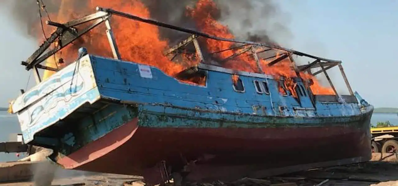 Read more about the article Boat destroyed – skipper fined by Australian court