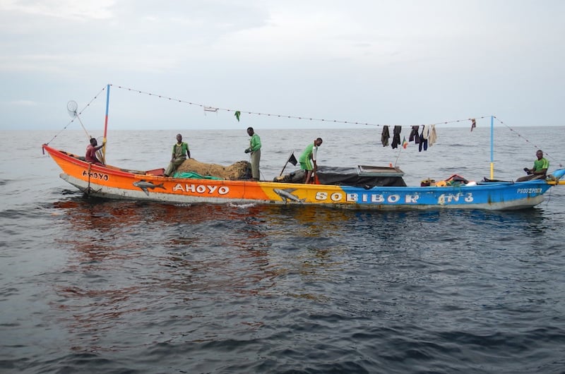 Read more about the article African fishermen undertake high risks to make a living
