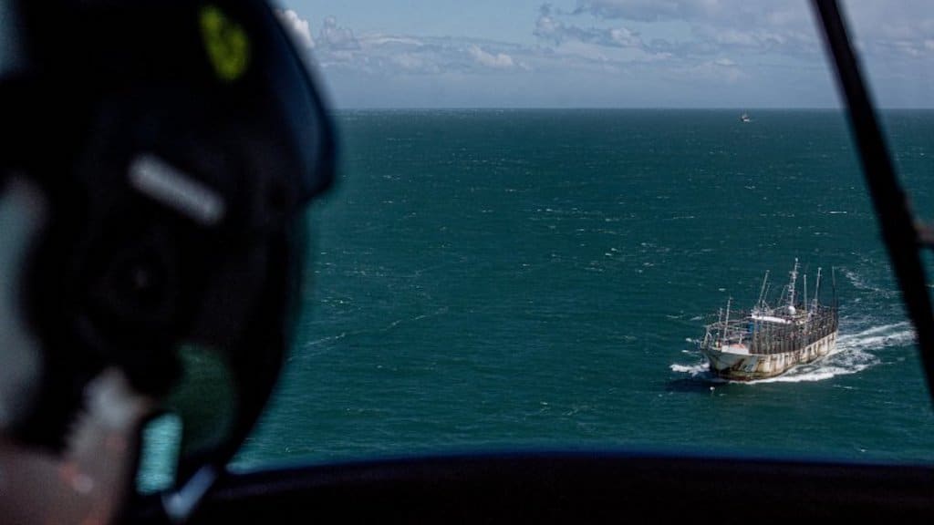 Read more about the article Monitoring squid fleet transit