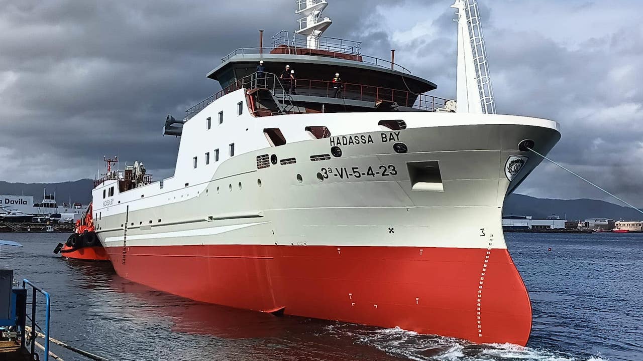 Read more about the article Falklands trawler hits the water at Vigo yard