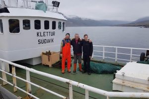 Bergur Garðarsson and the crew of sea cucumber catcher Klettur - @ Fiskerforum