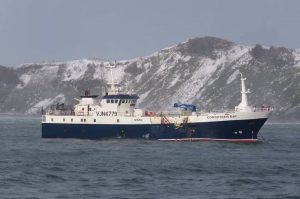 Austral longliner Corinthian Bay fishes for Patagonian toothfish in the Southern Ocean - @ Fiskerforum