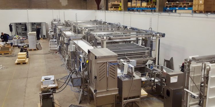 The automatic freezing line for the Chinese krill catcher will have the same size of automated horizontal freezer as this unit made for a Canadian shrimp trawler - @ Fiskerforum