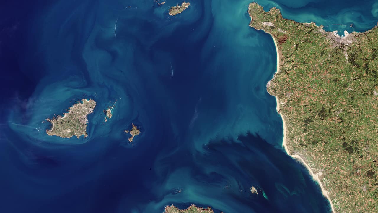 Read more about the article Guernsey issues fishing licences to French vessels