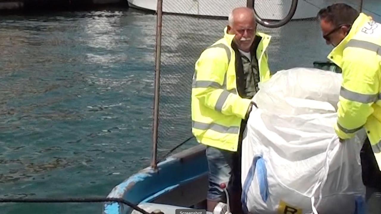 Read more about the article Sardinian fishermen clean up their seas