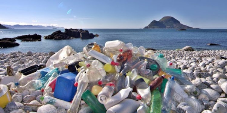 An estimated 12 million tonnes of plastic waste enter the marine environment every year - @ Fiskerforum