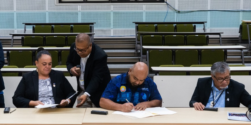 Read more about the article US delivers treaty payment for Pacific Island States