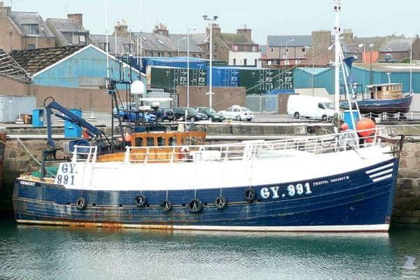 Read more about the article Yarmouth Coastguard Assist Fishing Vessel in Storm Force Winds