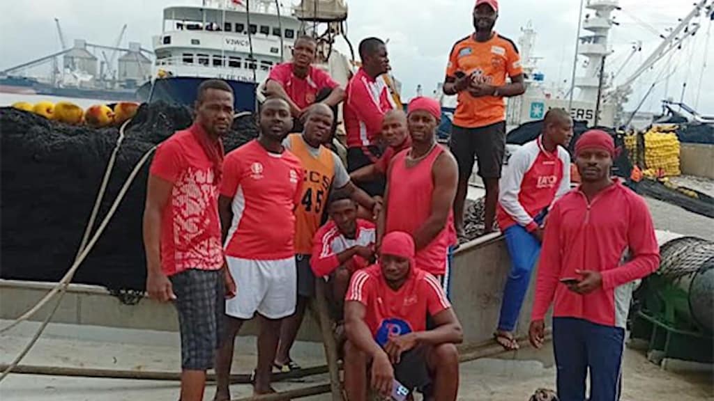 Read more about the article Tuna pursers tied up as African crews strike