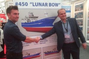 Alexander John (AJ) Buchan and Kent Damgaard shake on the contract for the new Lunar Bow - @ Fiskerforum