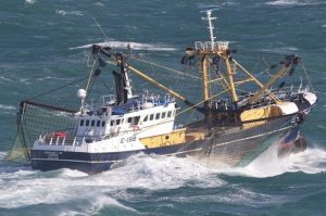 Beam trawler Margaret of Ladram E-198 - @ Fiskerforum