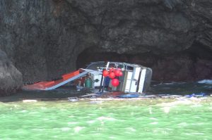 Jay at the wreck site near Howe Point in the Bay of Islands. Image: Maritime NZ - @ Fiskerforum