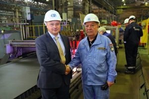 The first steel has been cut to start building the series of factory vessels for Norebo company Rybprominvest JSC. Image: USC - @ Fiskerforum