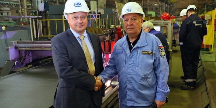 The first steel has been cut to start building the series of factory vessels for Norebo company Rybprominvest JSC. Image: USC - @ Fiskerforum