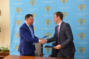 RFC’s CEO Fedor Kirsanov and Federal Agency for Fisheries deputy head Petr Savchuk signed the agreement that brings RFC 2300 tonnes of additional groundfish quotas - @ Fiskerforum