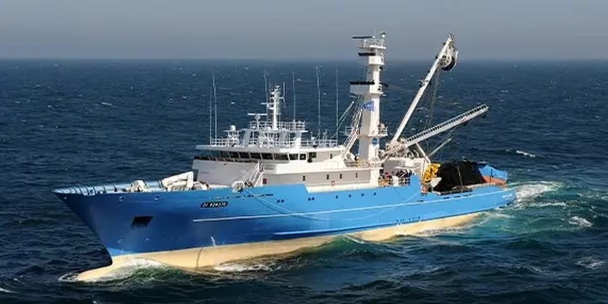 Read more about the article Sapmer negotiates sale of tuna seiners