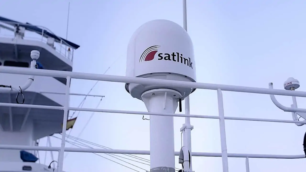 Read more about the article Satellite broadband ends isolation for crews