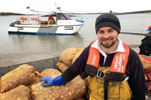 Welsh vessel owners have an extra month to apply for discounted Personal Flotation Devices - @ Fiskerforum