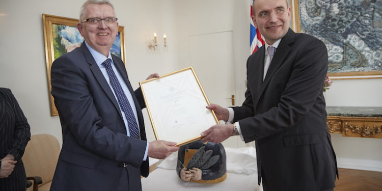 Ingólfur Árnason accepting the 2017 President of Iceland’s Export Award from Guðni Th. Jóhannesson - @ Fiskerforum