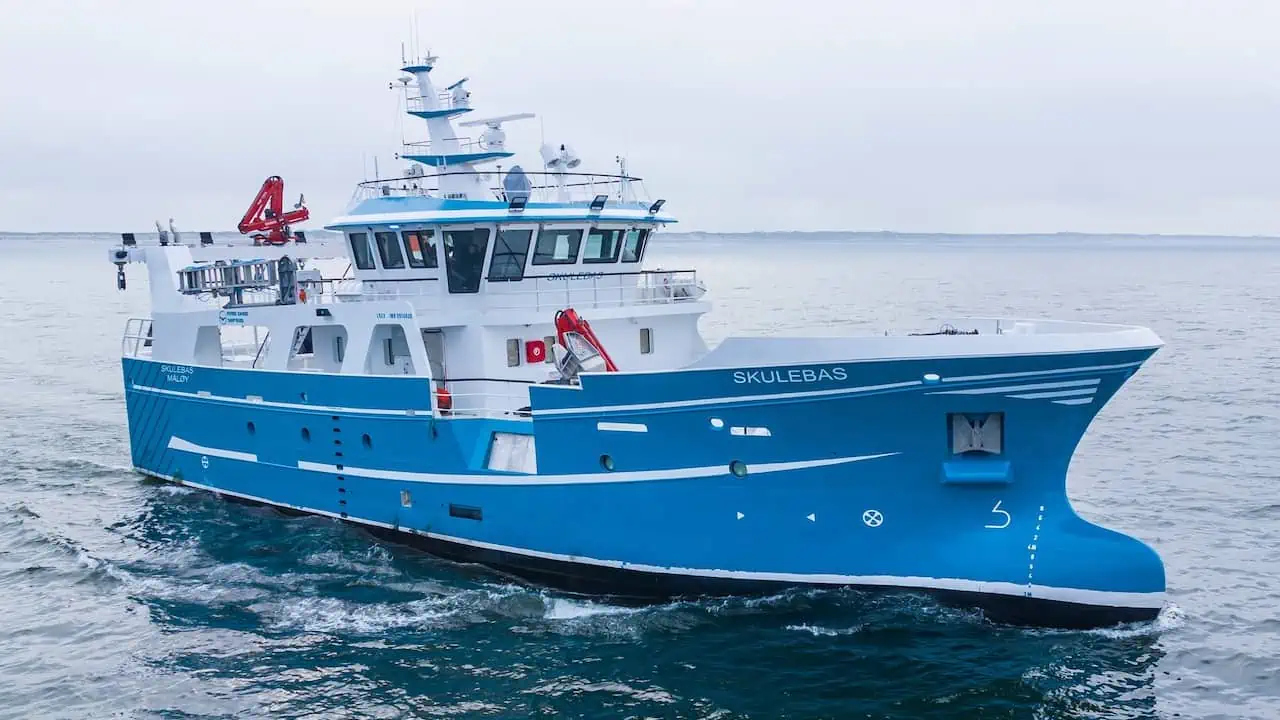 Read more about the article Training vessel starts sea trials