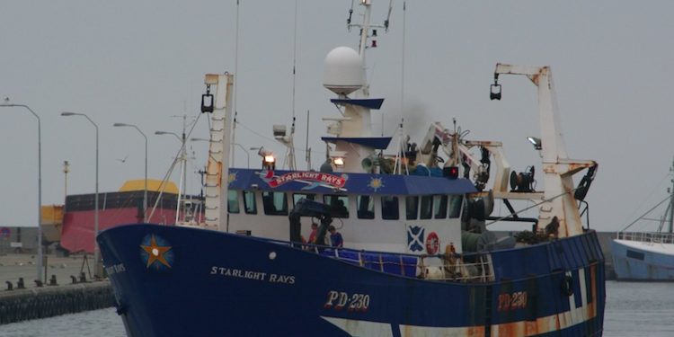 Peterhead trawler Starlight Rays - @ Fiskerforum