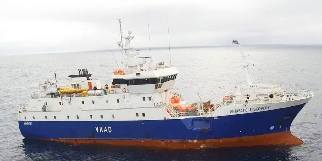 Read more about the article Offal gas knocks out longliner’s engineers