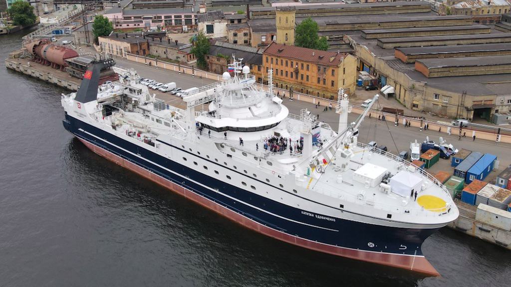 Read more about the article Flag raised on newbuilds at St Petersburg yards