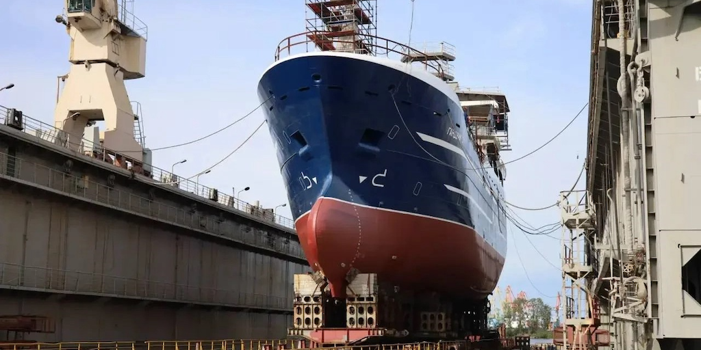 Read more about the article Longliner launch at St Petersburg yard