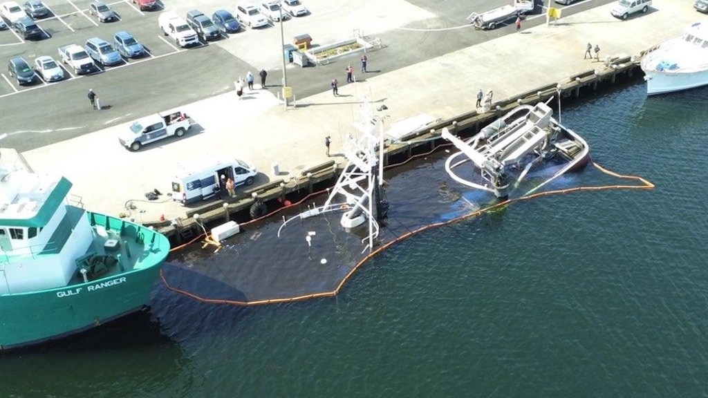 Read more about the article Quick response to sinking at Seattle quayside