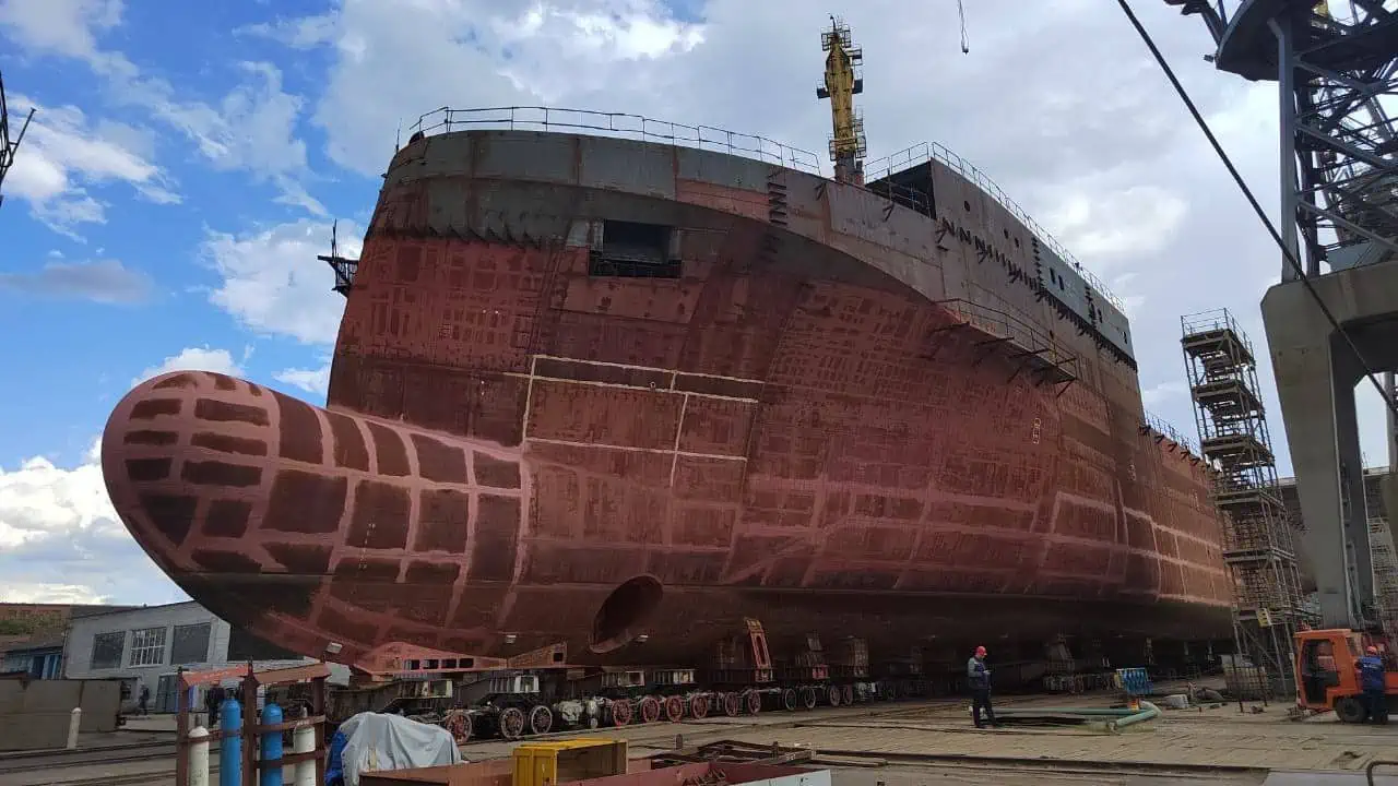 Read more about the article Kaliningrad yard launches floating factory