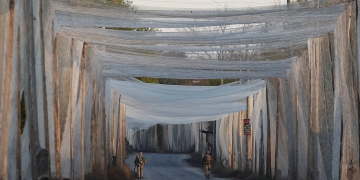 French fishermen send nets to Ukraine