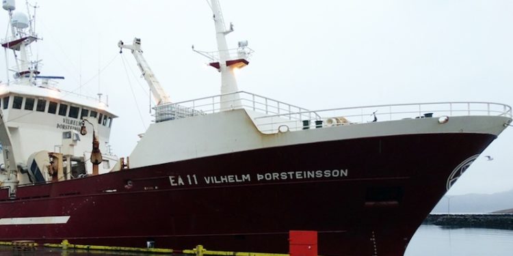 Vilhelm Thorsteinsson making its last landing in Iceland before going to its new Russian owners. Image: SVN/Hákon Ernuson - @ Fiskerforum