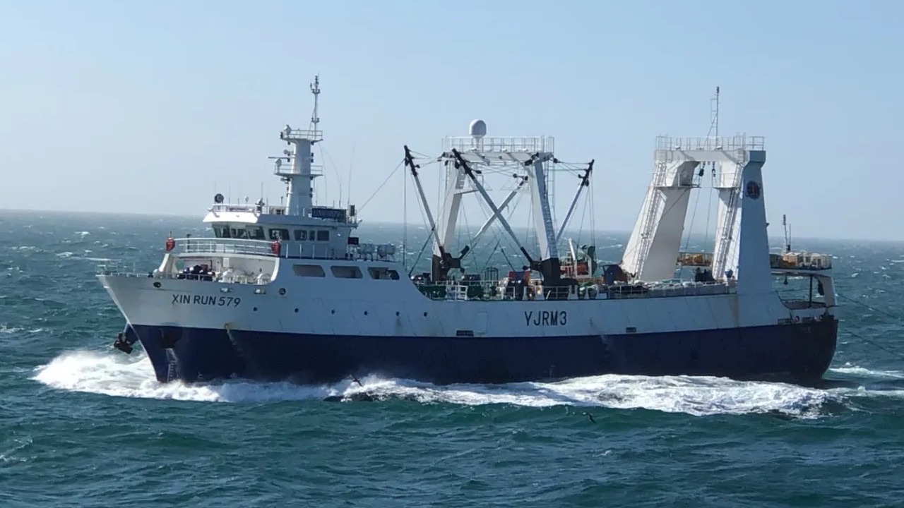 Read more about the article FoC trawler detected inside EEZ