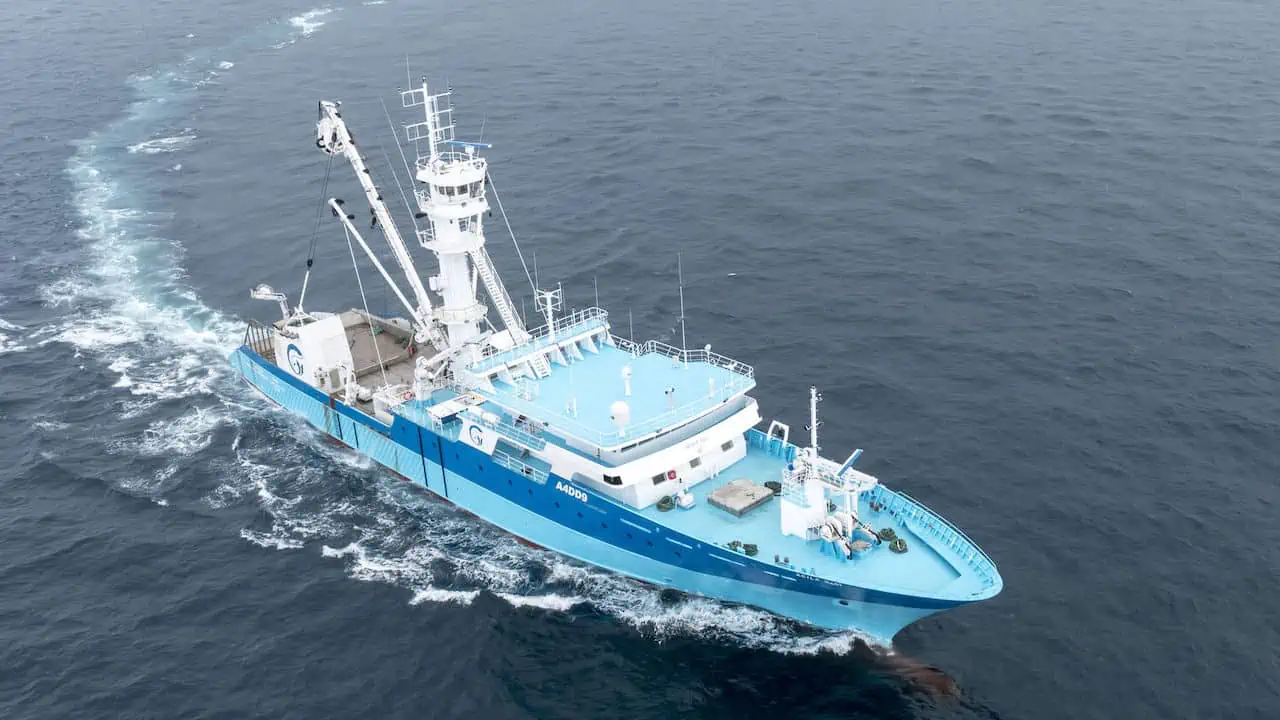 Read more about the article First of tuna seiner pair for Oman