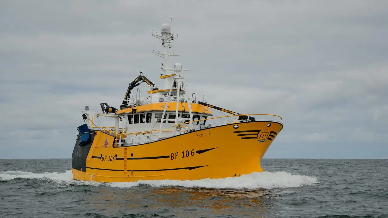 Read more about the article Macduff delivers Fraserburgh twin-rigger