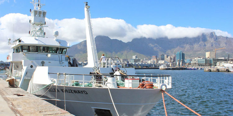 Research vessel Ellen Khuzwayo is conducting an innovative five-year survey on the effects of trawl fishing - @ Fiskerforum