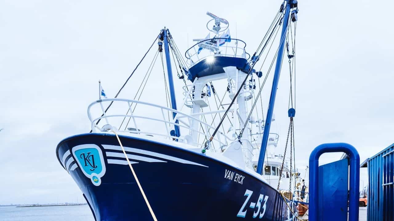Beamer upgrade for Zeebrugge family - FiskerForum